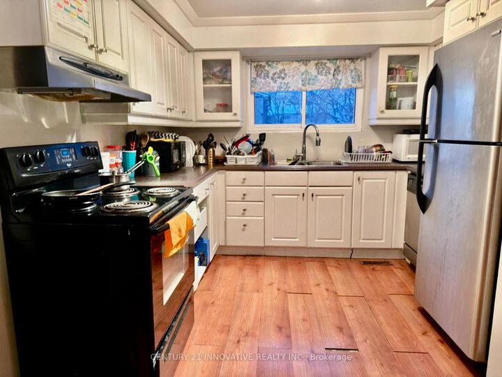 Property Photo:  1330 Trowbridge Drive E 74  ON L1G 7R7 