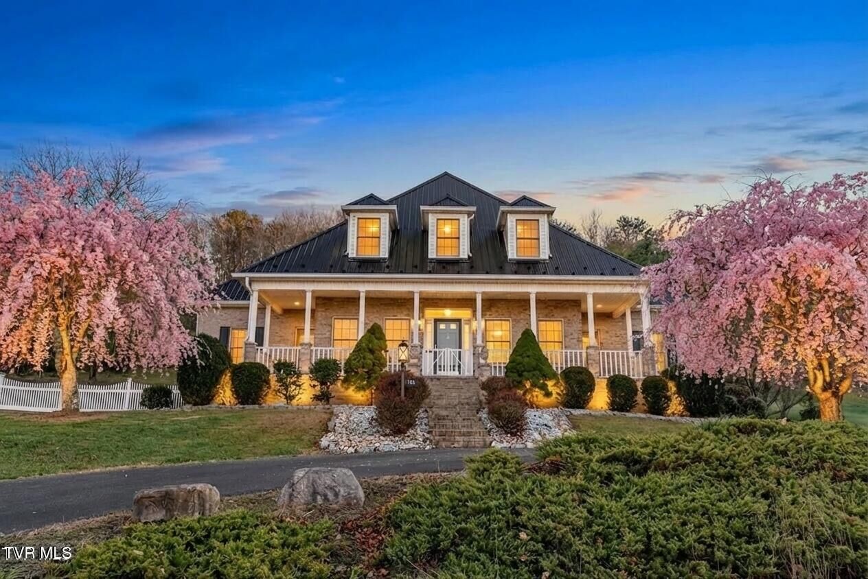 Property Photo: 165 Century Court VA 24382