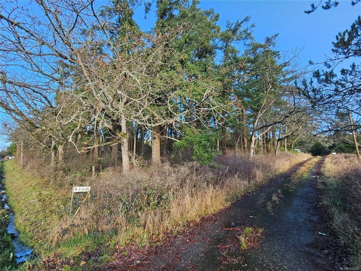 Property Photo: 4299 Blenkinsop Rd BC V8X 2C3