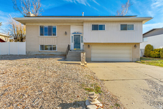 Property Photo:  7211 S Cypress Way  UT 84121 