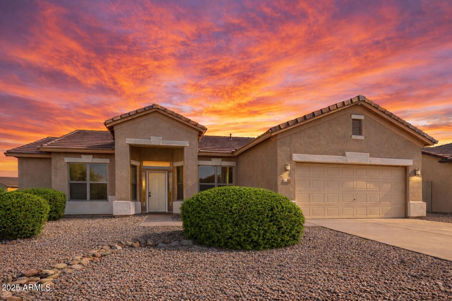 Property Photo:  1210 E Westchester Drive  AZ 85249 