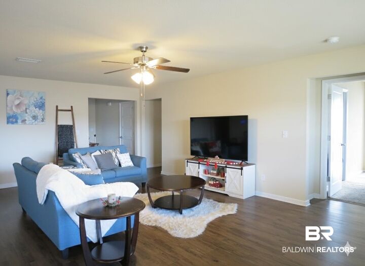 Property Photo: 413 Arbury Lane AL 36608