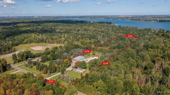 Property Photo:  555 Ransom Road  NY 14072 