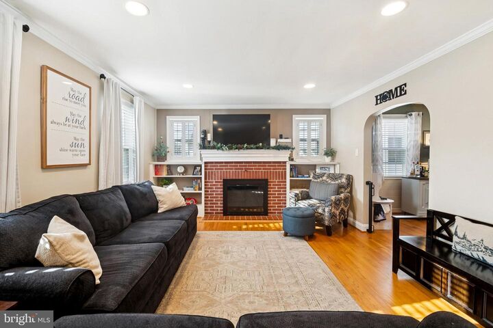 Property Photo:  2620 Hillcrest Avenue  MD 21234 