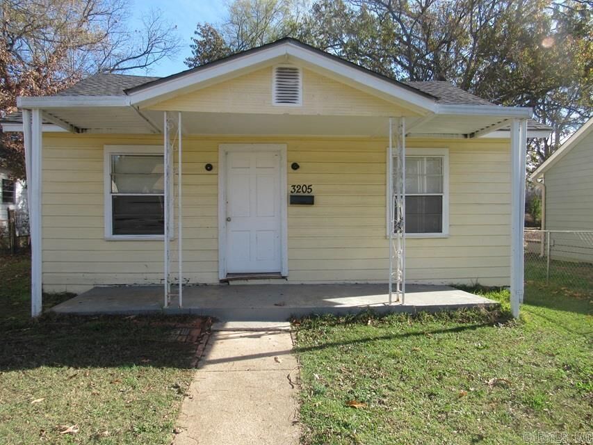Property Photo:  3205 Center St  AR 72206 