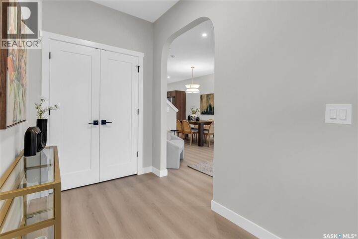 Property Photo:  2901 Rosewood Drive  SK S7V 2A4 