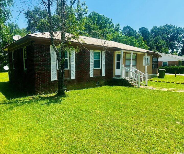 Property Photo:  704 W Alder St.  SC 29510 