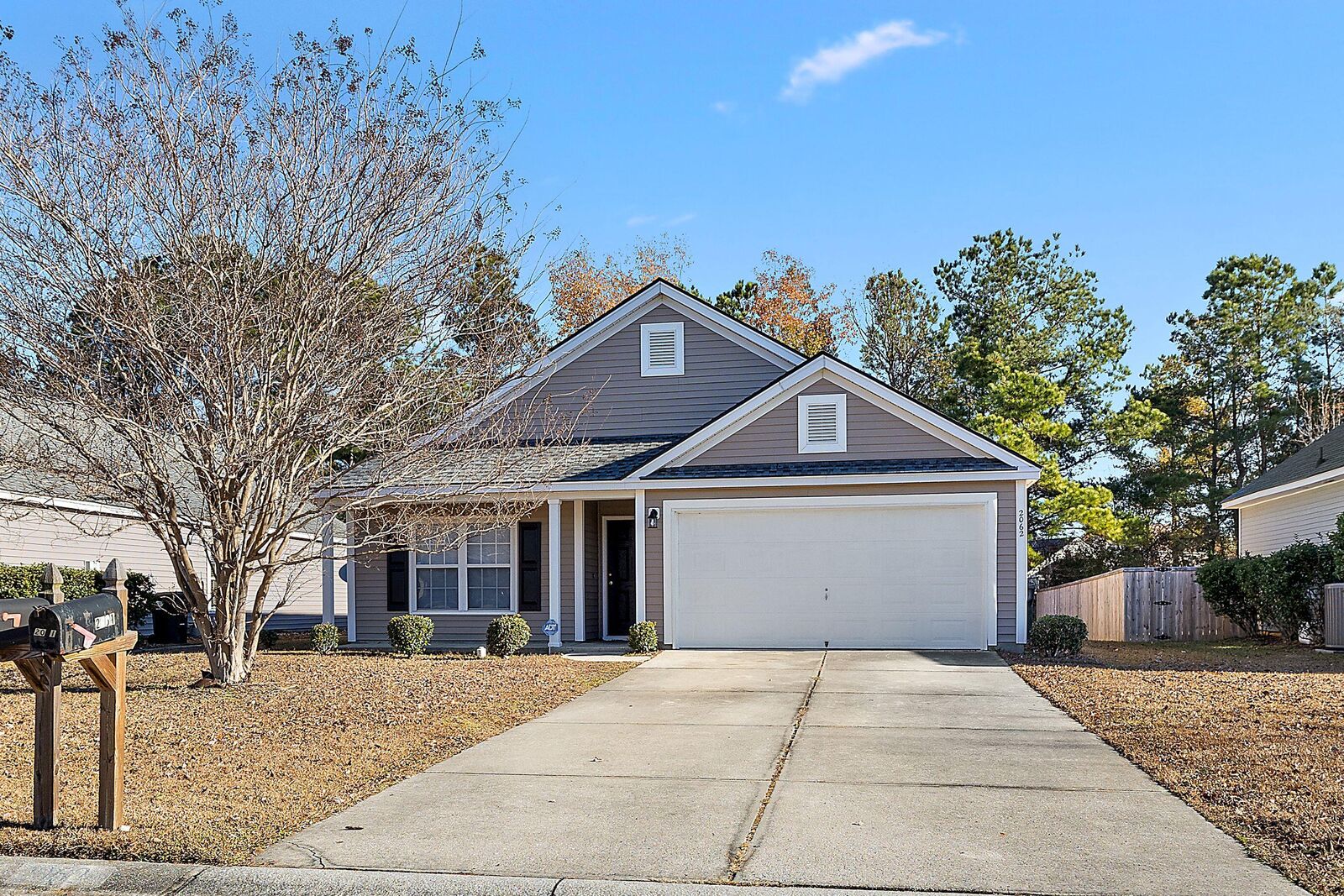 Property Photo:  2062 Clipstone Drive  SC 29456 