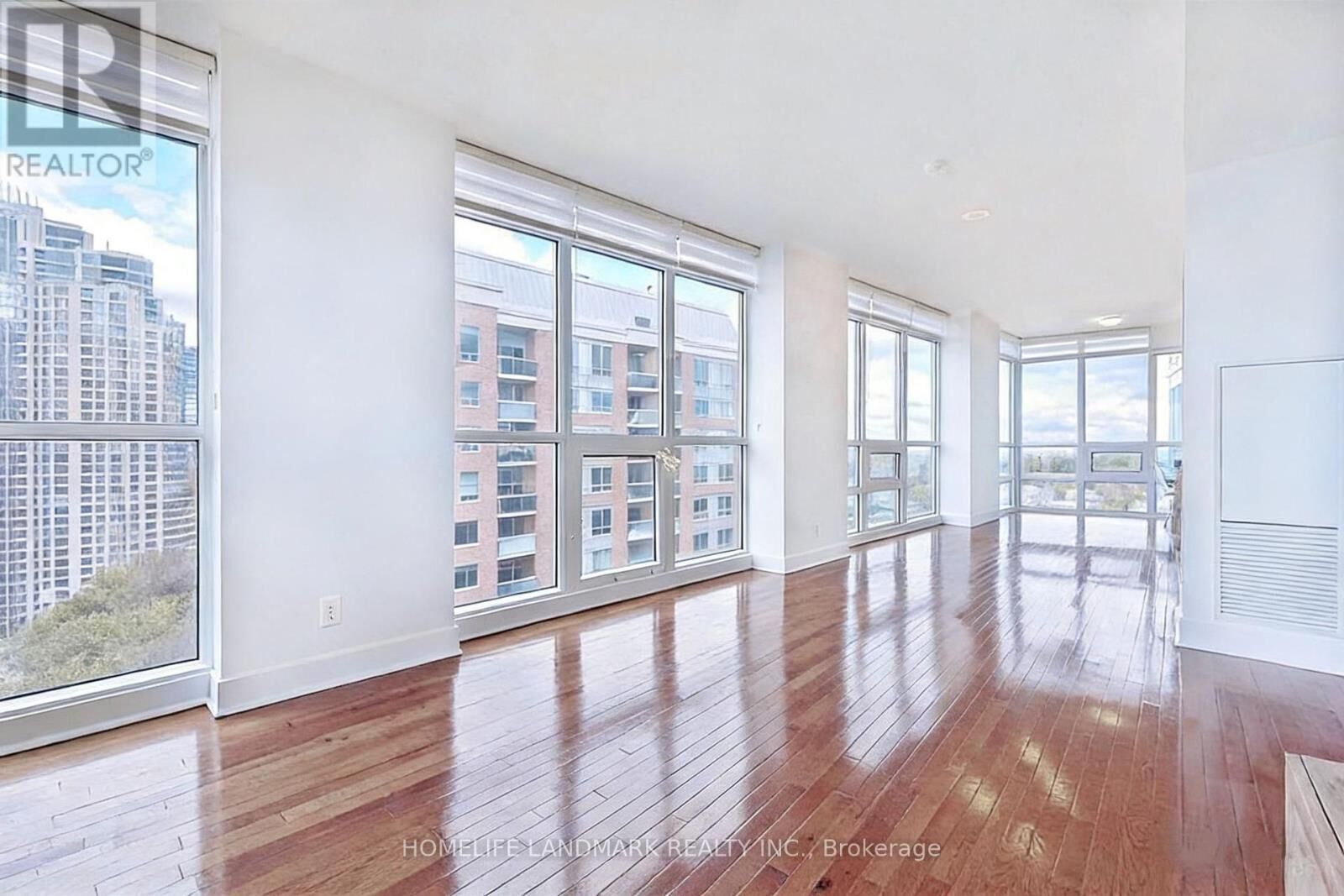 Property Photo:  26 Norton Avenue 1002  ON M2N 0H6 