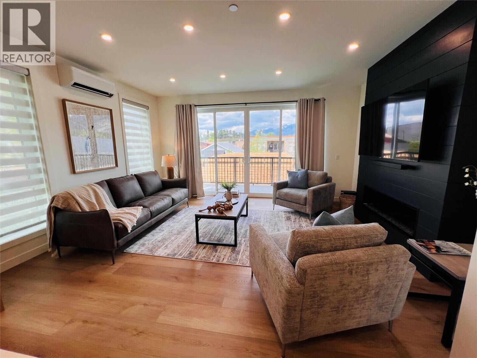 Property Photo:  510 14th Street 402  BC V0A 1K0 