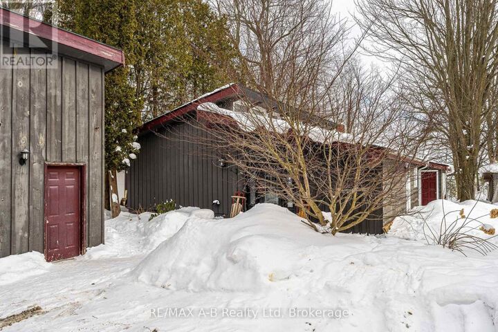 Property Photo:  250 Orchard Avenue  ON N0M 2S0 