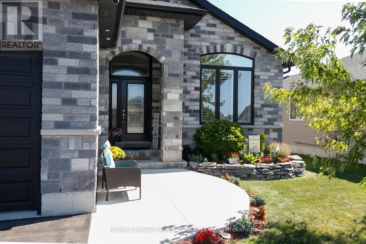 Property Photo:  81 Sienna Avenue  ON K8P 0E9 