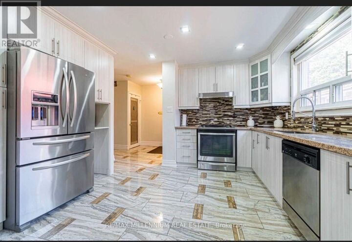 Property Photo:  84 Dorset Drive  ON L6T 2Y9 