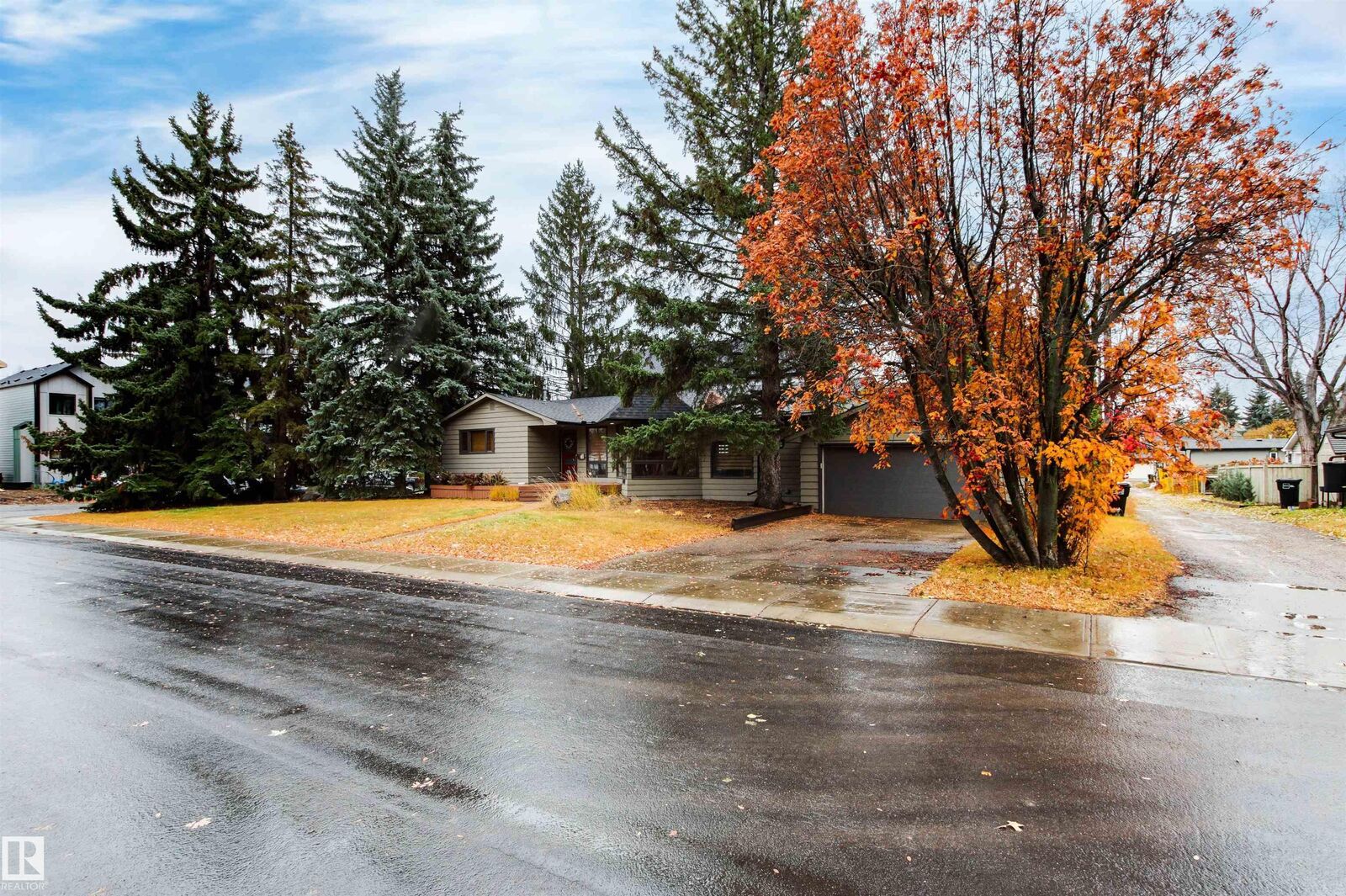 Property Photo:  14403 83 Avenue NW  AB T5R 3T7 