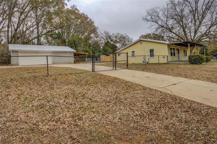 Property Photo:  4890 Highway 20 S  GA 30016 