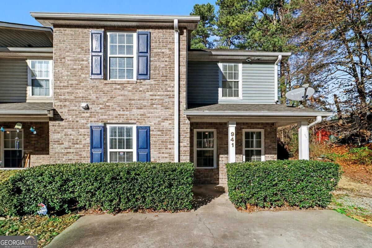 Property Photo:  941 Windwood Court  GA 30349 