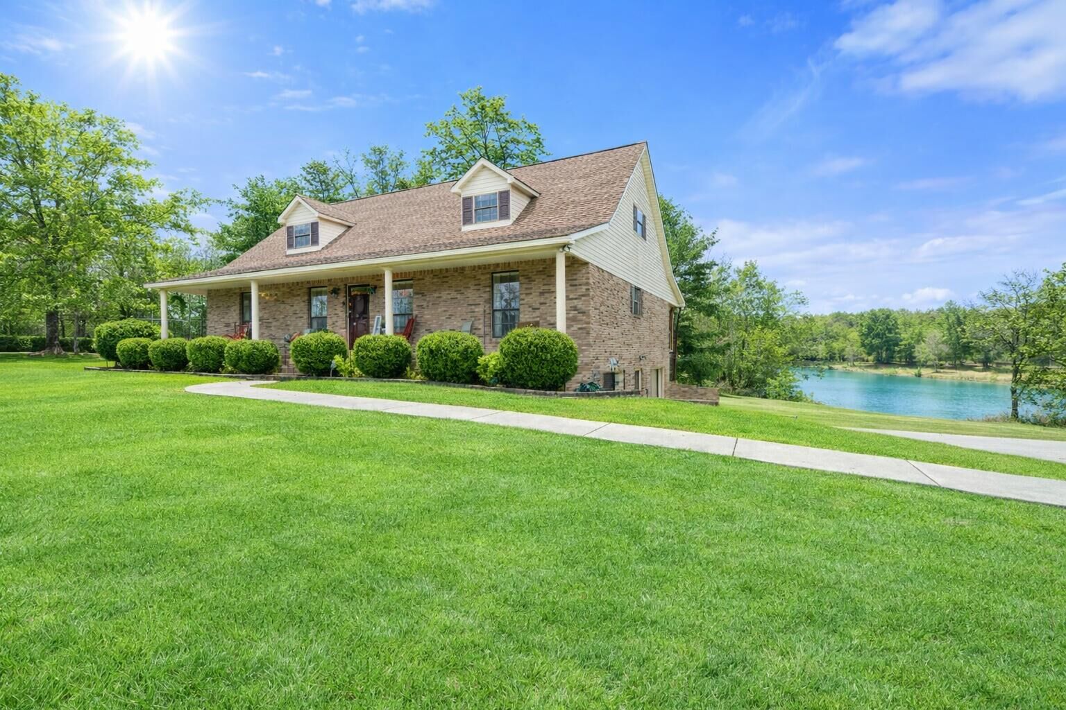 Property Photo:  733 County Road  AL 35958 