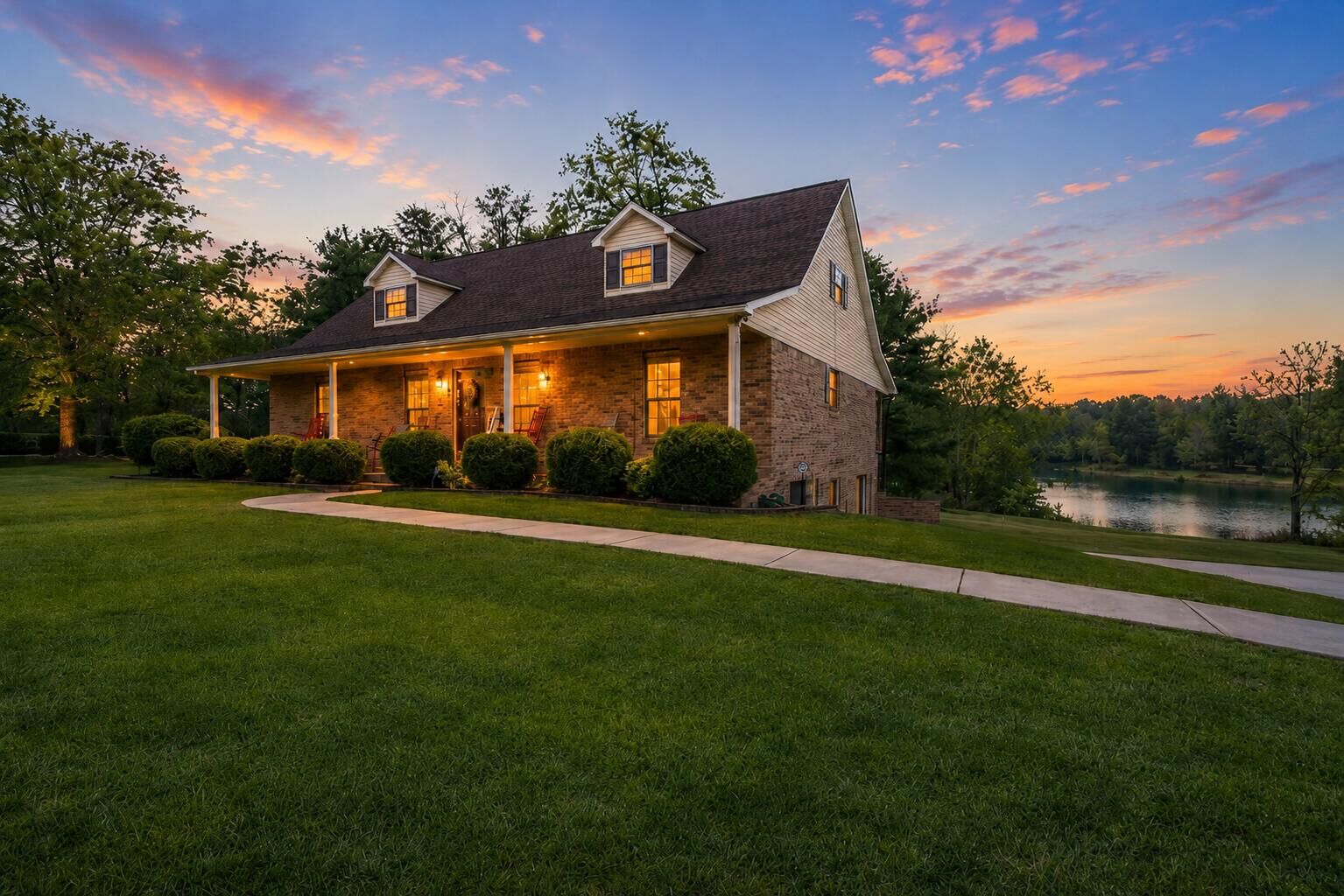 Property Photo:  733 County Road  AL 35958 