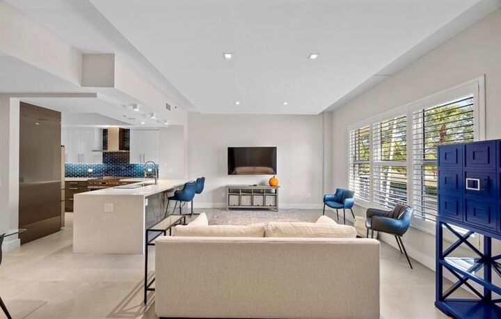 Property Photo:  2609 NE 14th Ave 107  FL 33334 