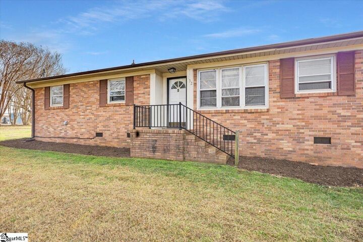 Property Photo:  132 Waverly Street  SC 29642 