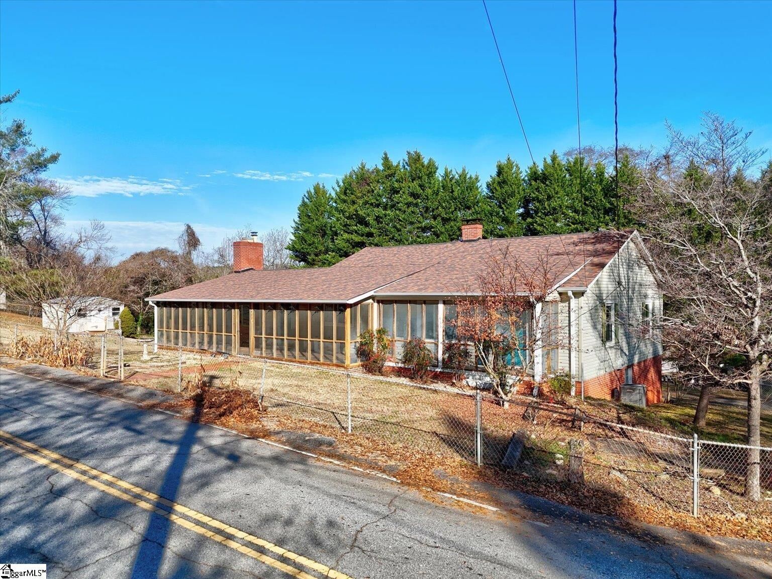 Property Photo: 433 Pineview Drive SC 29671