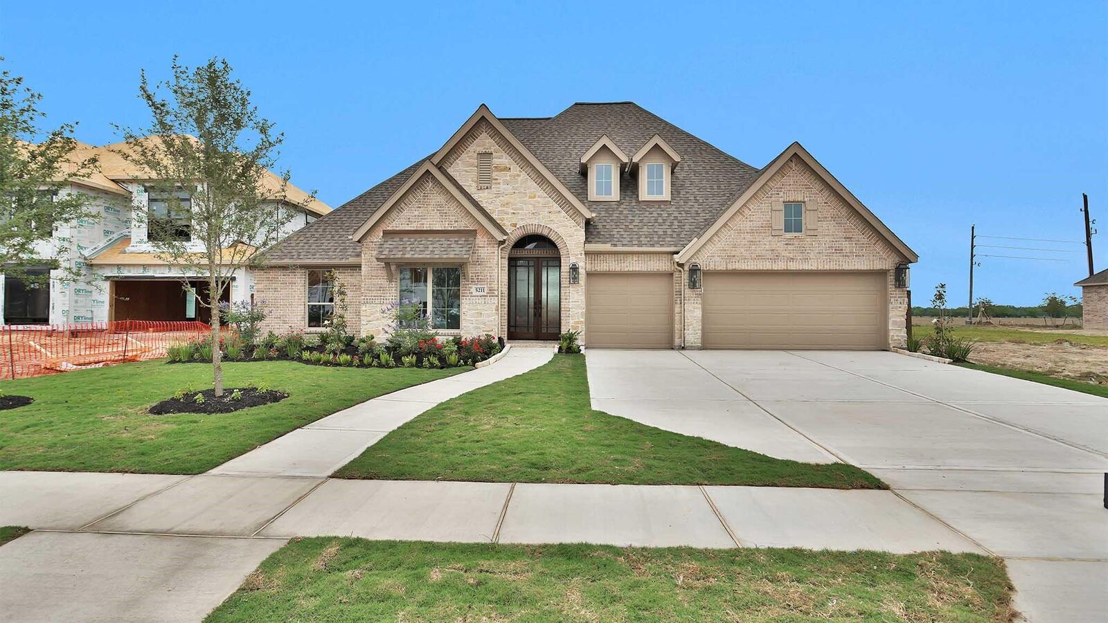 Property Photo:  5211 Deer Valley Court  TX 77578 