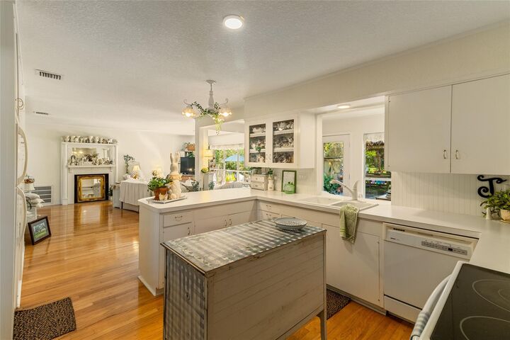 Property Photo:  58 Plantation Court  TX 77566 