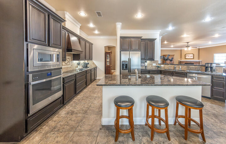 Property Photo:  5724 109th Street  TX 79424 