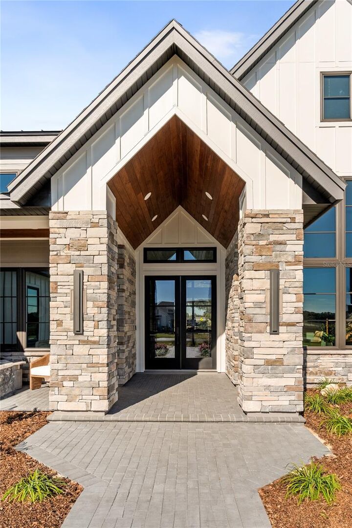 Property Photo:  12522 SW 58th Circle  FL 32618 