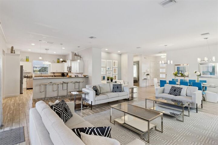 Property Photo:  7423 Sparkling Court  FL 34747 