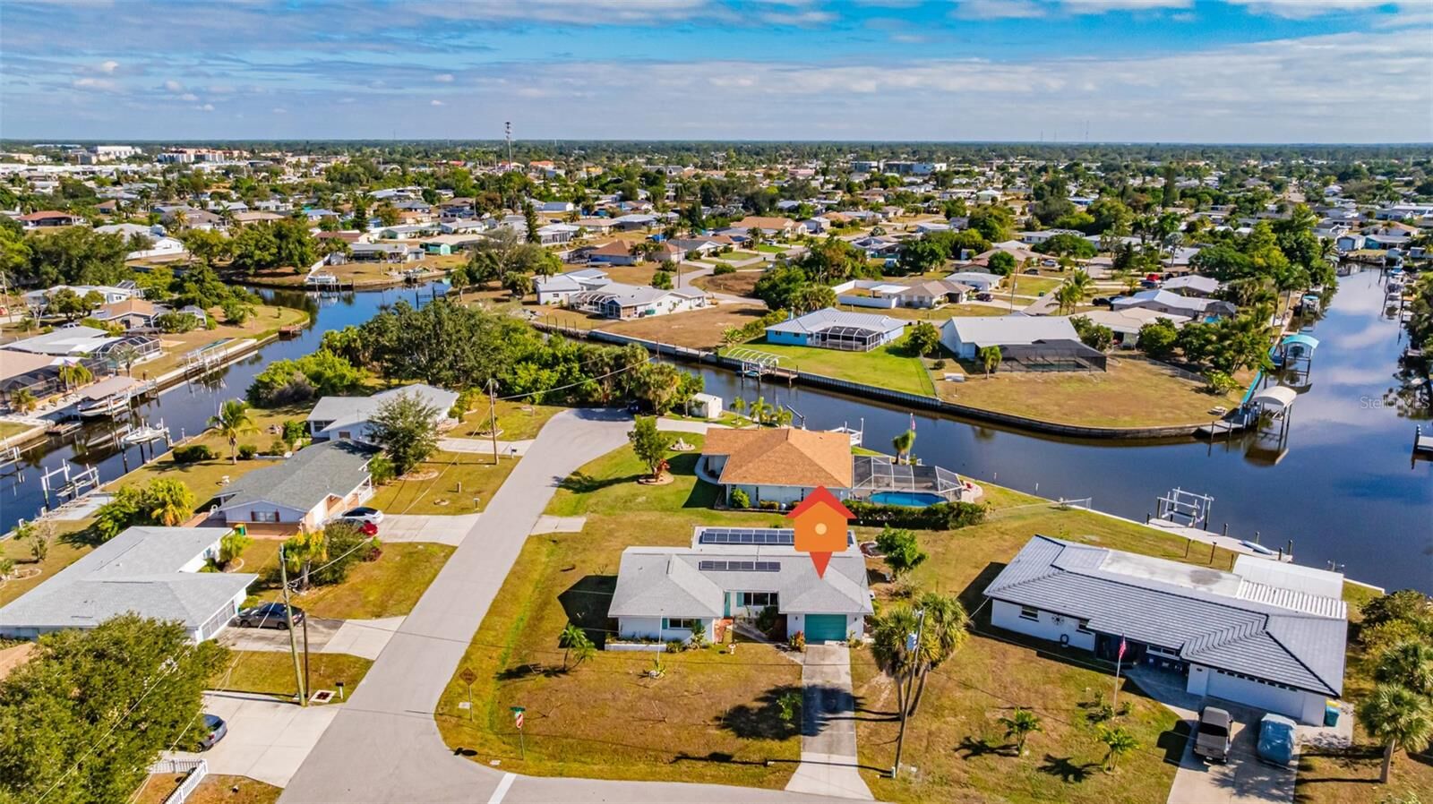 Property Photo: 199 Carlisle Avenue NW FL 33952