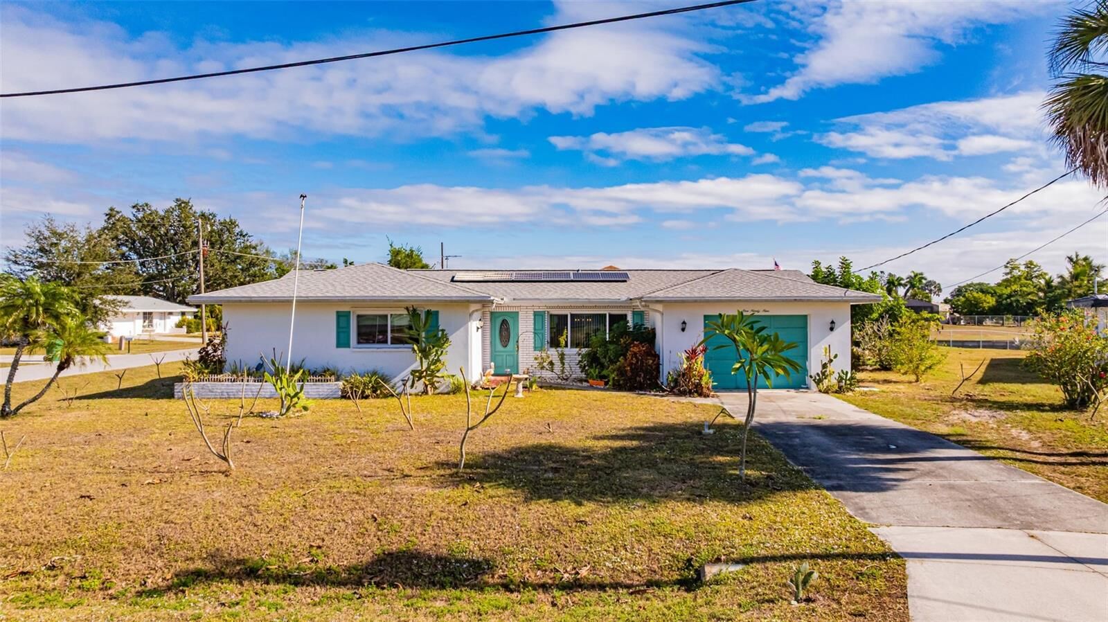Property Photo:  199 Carlisle Avenue NW  FL 33952 