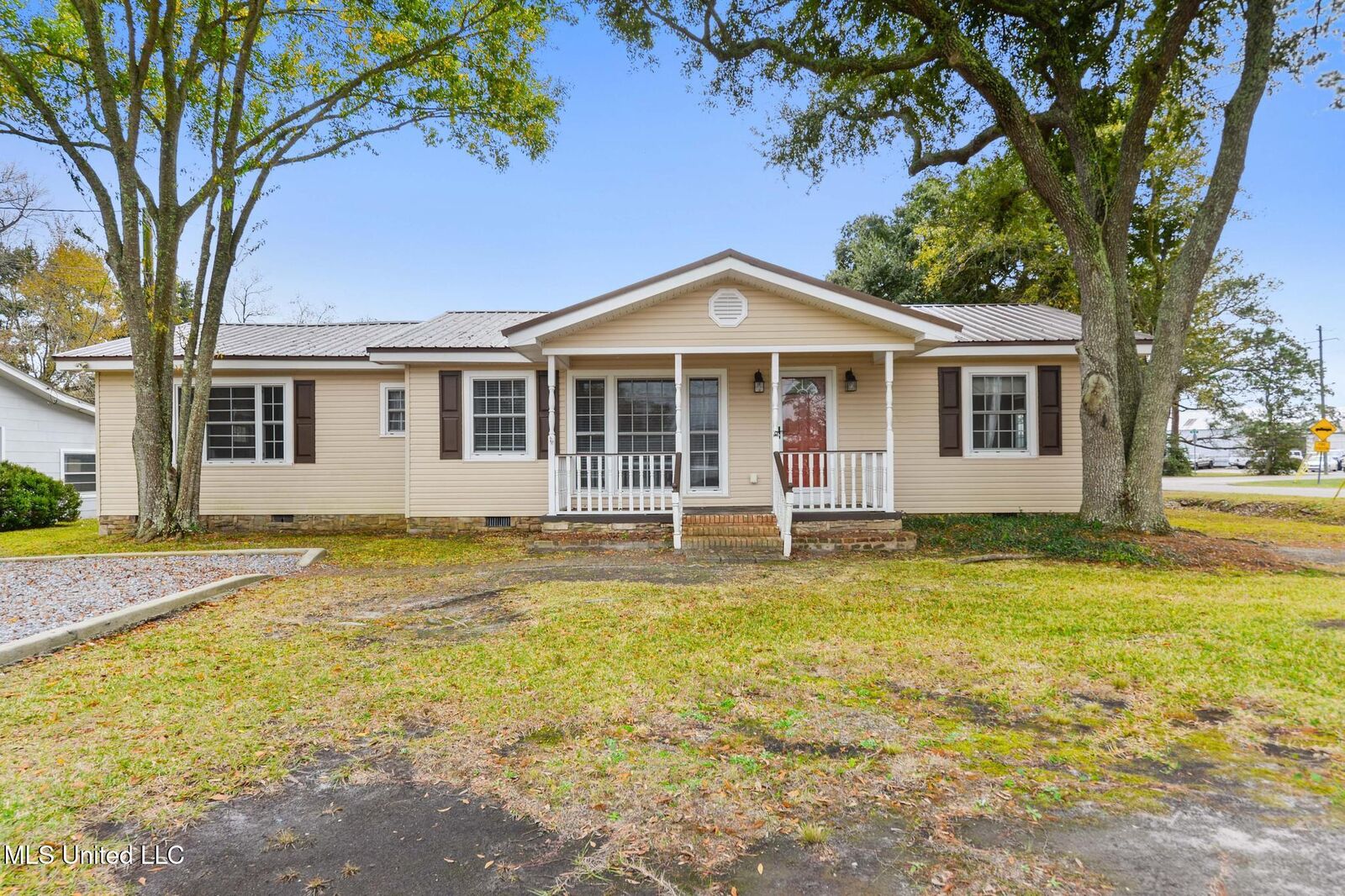 Property Photo:  317 42nd Street  MS 39507 