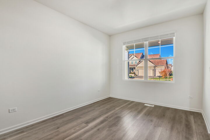 Property Photo:  1266 Tiger Lily Drive  IL 60103 