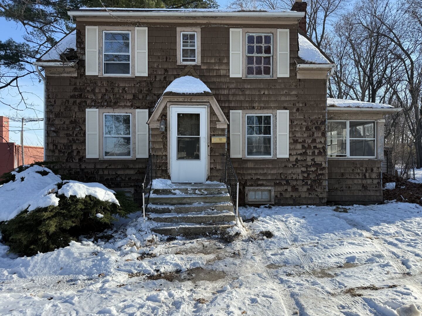 Property Photo: 114 Ashley Avenue IL 61102