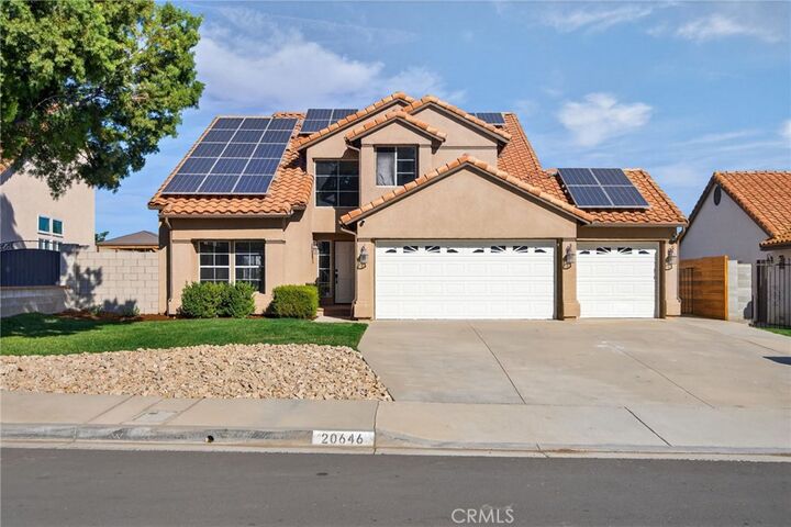 Property Photo: 20646 Mesa Oak CA 92508