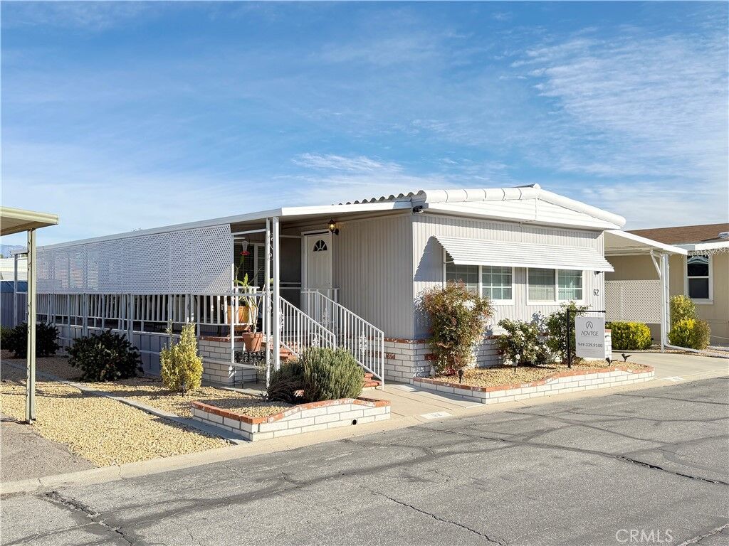 Property Photo: 2205 Acacia 62 CA 92543