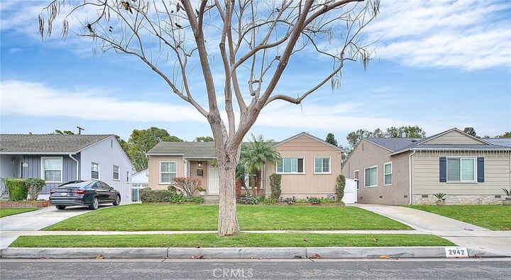 Property Photo:  2942 Silva  CA 90712 