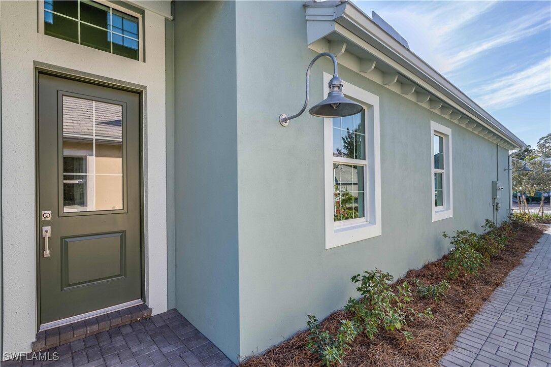 Property Photo:  9032 Calypso Court  FL 34112 