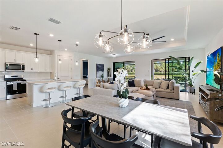 Property Photo: 10494 Ventana Lane FL 34120