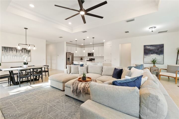 Property Photo:  10494 Ventana Lane  FL 34120 