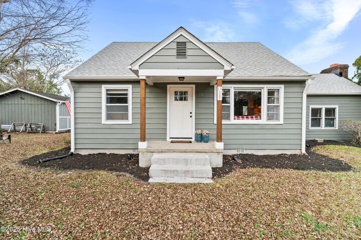 Property Photo:  15 Laurel Drive  NC 28401 