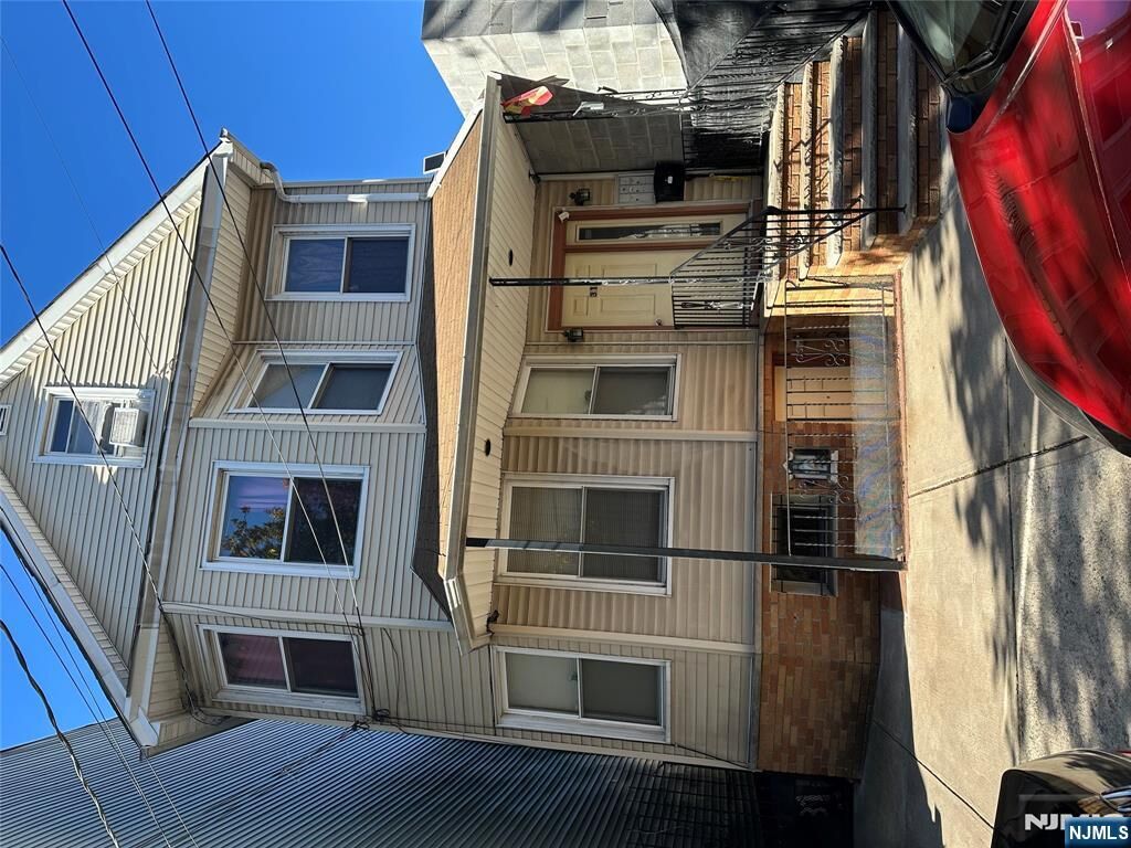 Property Photo:  31 Read  NJ 07105 