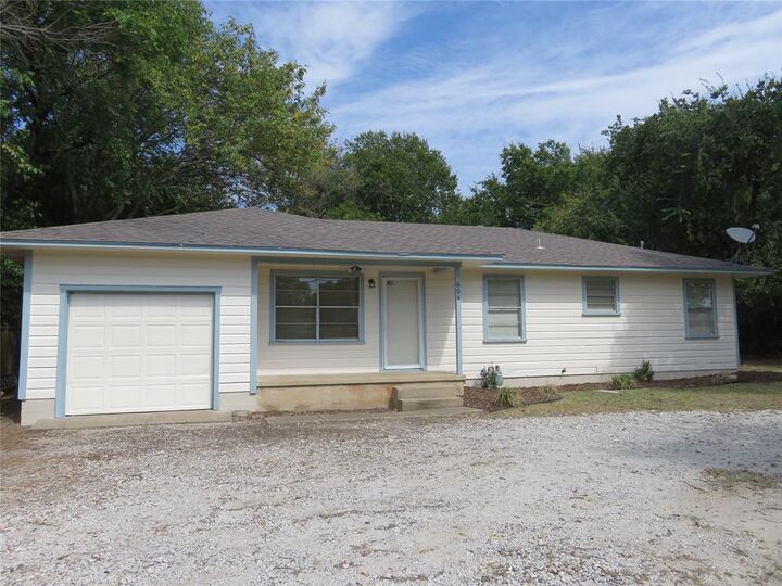 Property Photo: 604 E Fm 120 TX 75076