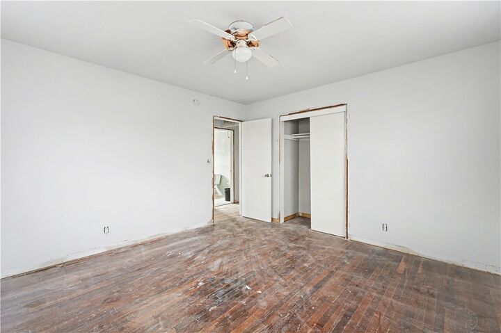 Property Photo:  1015 E Tulsa Street  AR 72761 