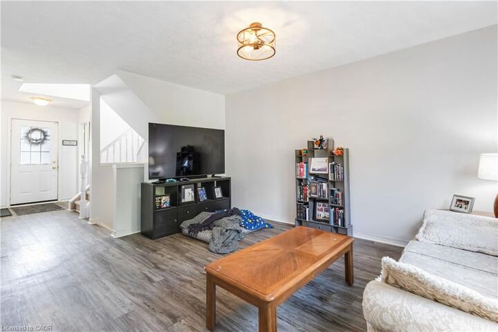 Property Photo:  21 Axford Parkway  ON N5R 6E6 