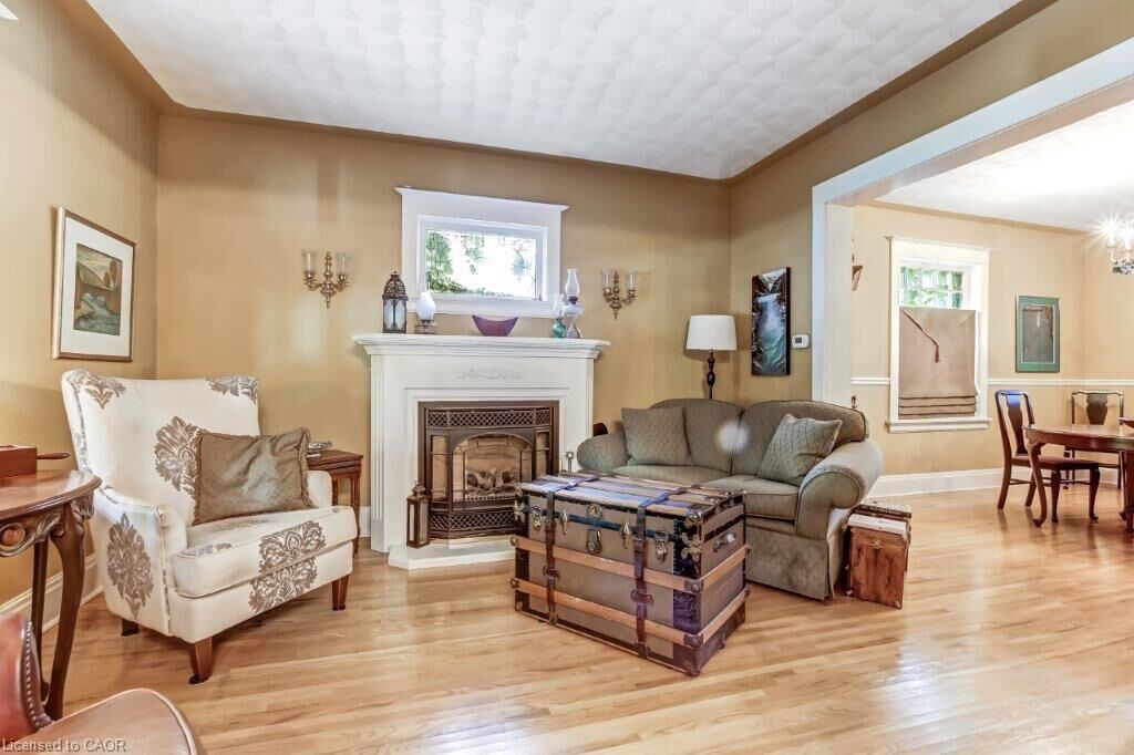 Property Photo:  230 Graham Street  ON N4S 6K7 