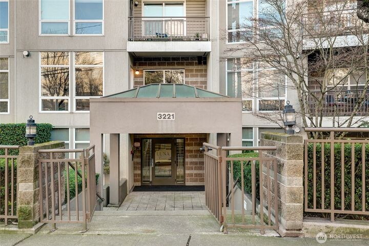 Property Photo:  3221 SW Avalon Way 313  WA 98126 