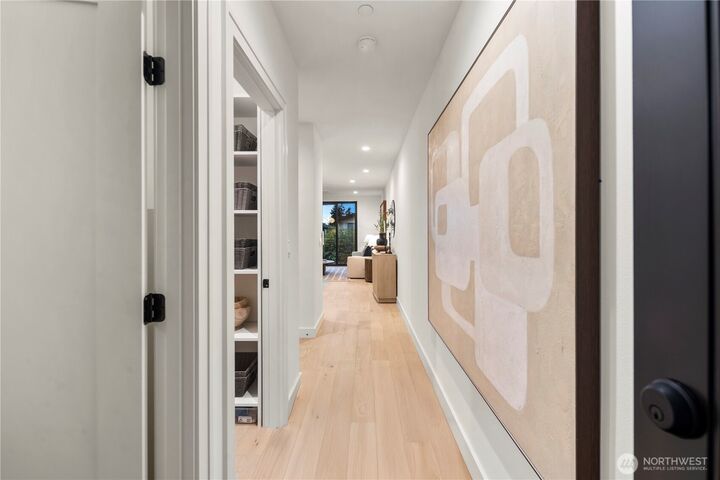 Property Photo:  614  Pine Park S C101  WA 98020 