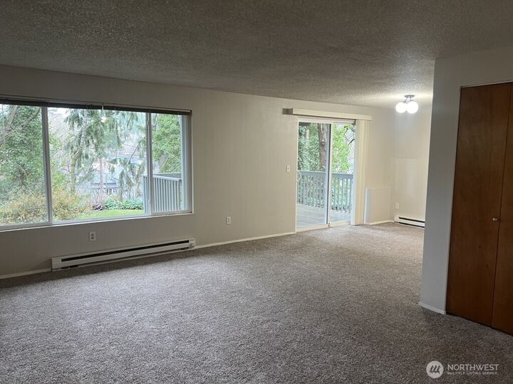 Property Photo:  280 SE Donnelly Lane B  WA 98029 